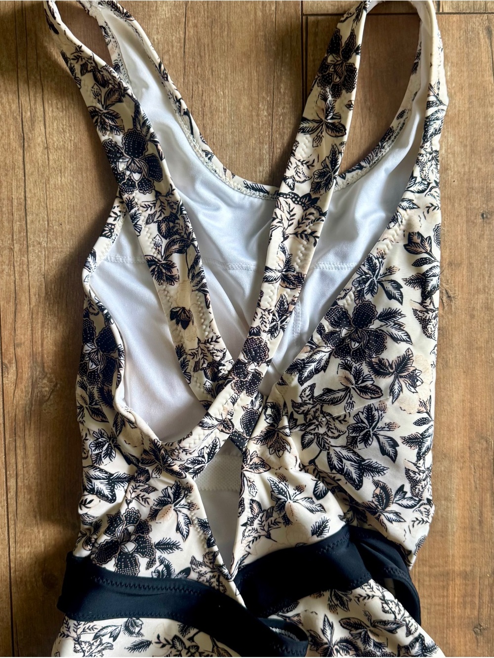 Old Navy Cream and Black Floral Criss-Cross One Piece Belted High Cut Swimsuit - Picture 7 of 8